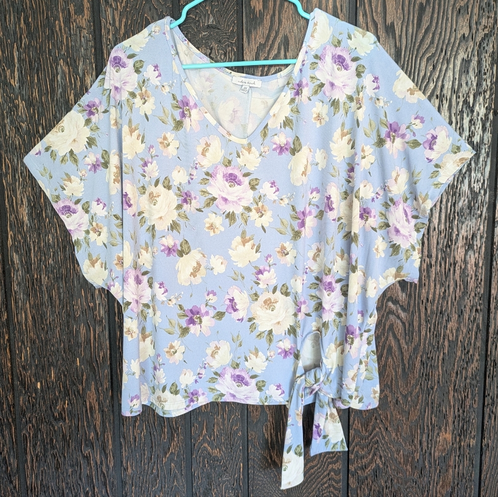 Floral V-Neck Tie-Front Top